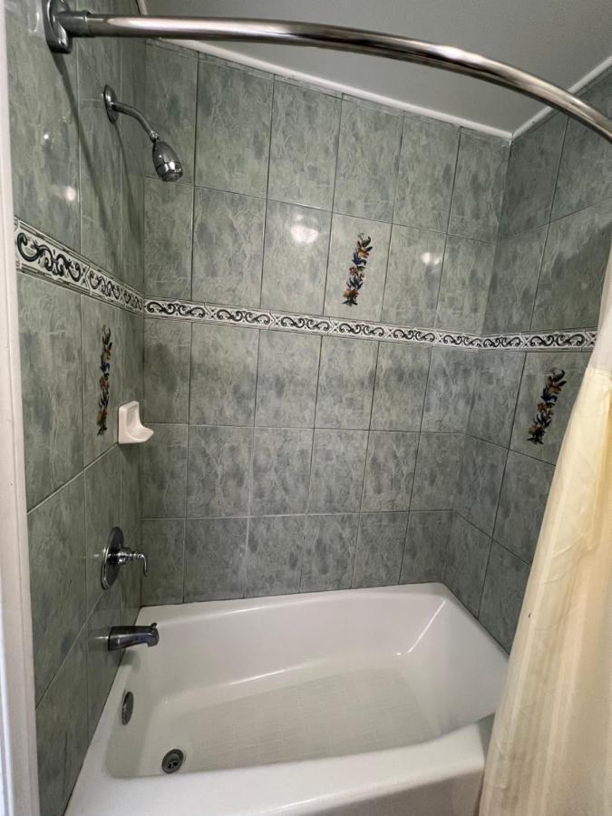Flamingo Motel Oxnard Bagian luar foto
